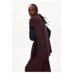 ARMEDANGELS - Women's Viaa - Poncho 10 ARMEDANGELS - Women's Viaa - Poncho -Vestes Boutique armedangels womens viaa poncho detail 3