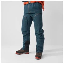 FJÄLLRÄVEN Fjällräven - Bergtagen Eco-Shell Trousers - Pantalon Imperméable 10 FJÄLLRÄVEN Fjällräven - Bergtagen Eco-Shell Trousers - Pantalon Imperméable -Vestes Boutique fjaellraeven bergtagen eco shell trousers pantalon impermeable detail 3
