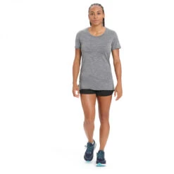 Icebreaker - Women's Merino S/S Low Crewe - T-shirt En Laine Mérinos -Vestes Boutique icebreaker womens merino s s low crewe t shirt en laine merinos detail 3