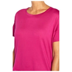 MARIKA - Women's Maci Crop Tee - T-shirt Technique -Vestes Boutique marika womens maci crop tee t shirt technique detail 3