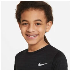 Nike - Boy's Dri-Fit Miler Training Top - T-shirt Technique -Vestes Boutique nike boys dri fit miler training top t shirt technique detail 5