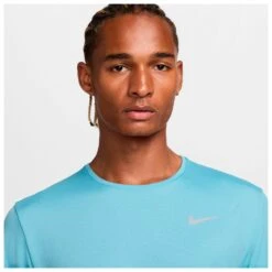 Nike - Dri-FIT UV Miler - T-shirt De Running -Vestes Boutique nike dri fit uv miler t shirt de running detail 4
