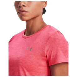 Under Armour - Women's Tech S/S C-Neck Twist - T-shirt Technique -Vestes Boutique under armour womens tech s s c neck twist t shirt technique detail 5